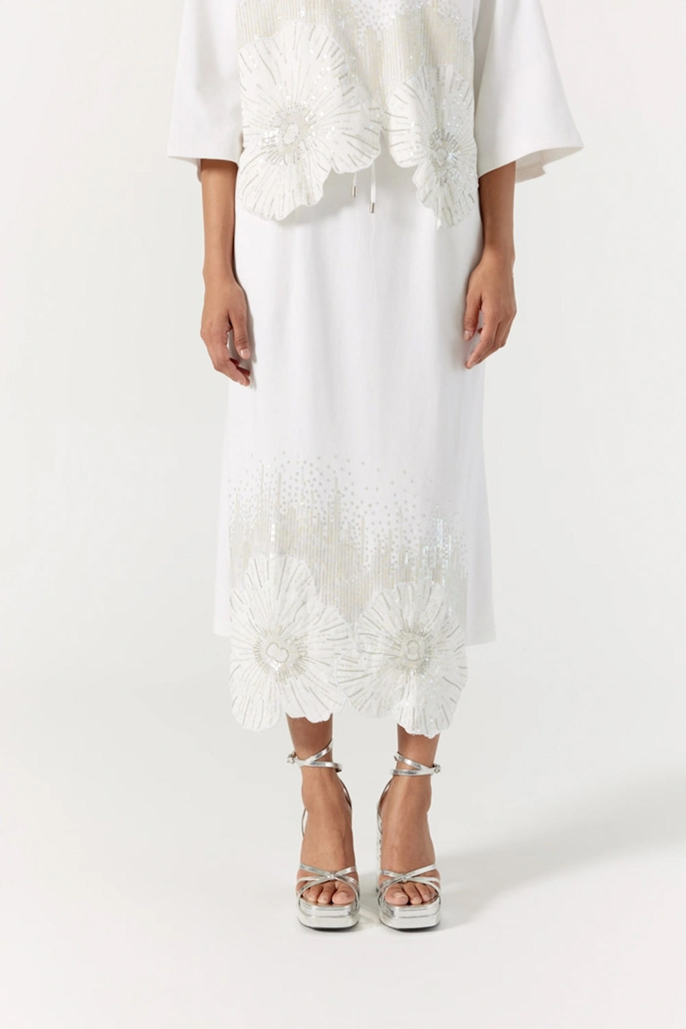 Pansy white embroidered skirt