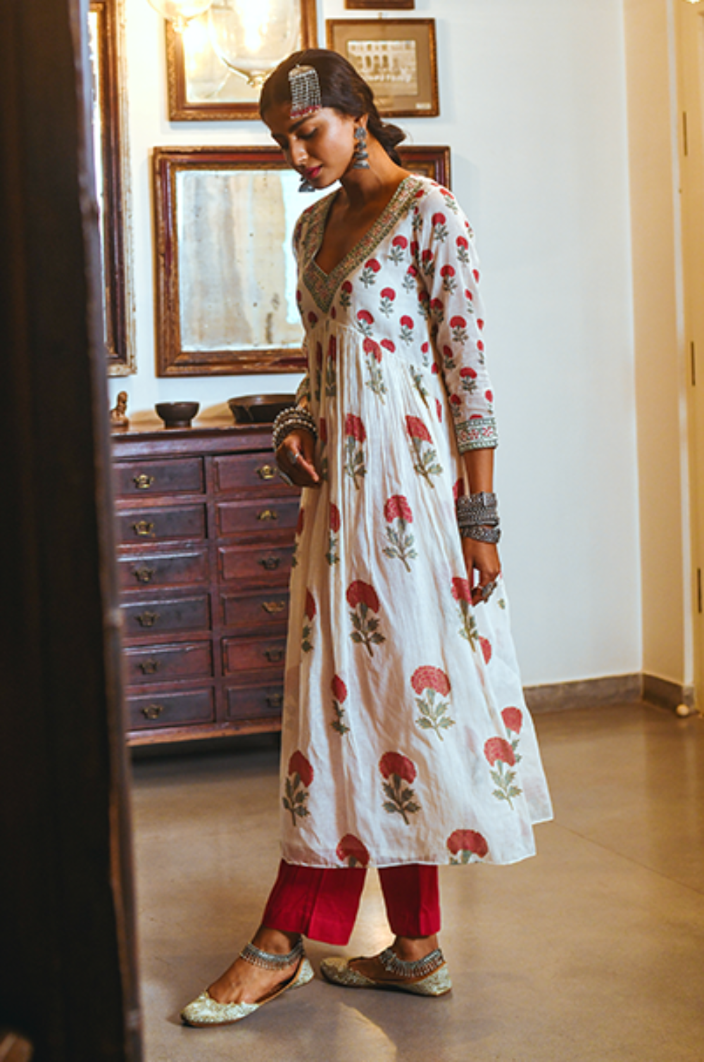 Leila Red Blockprinted V Neck Kurta Set