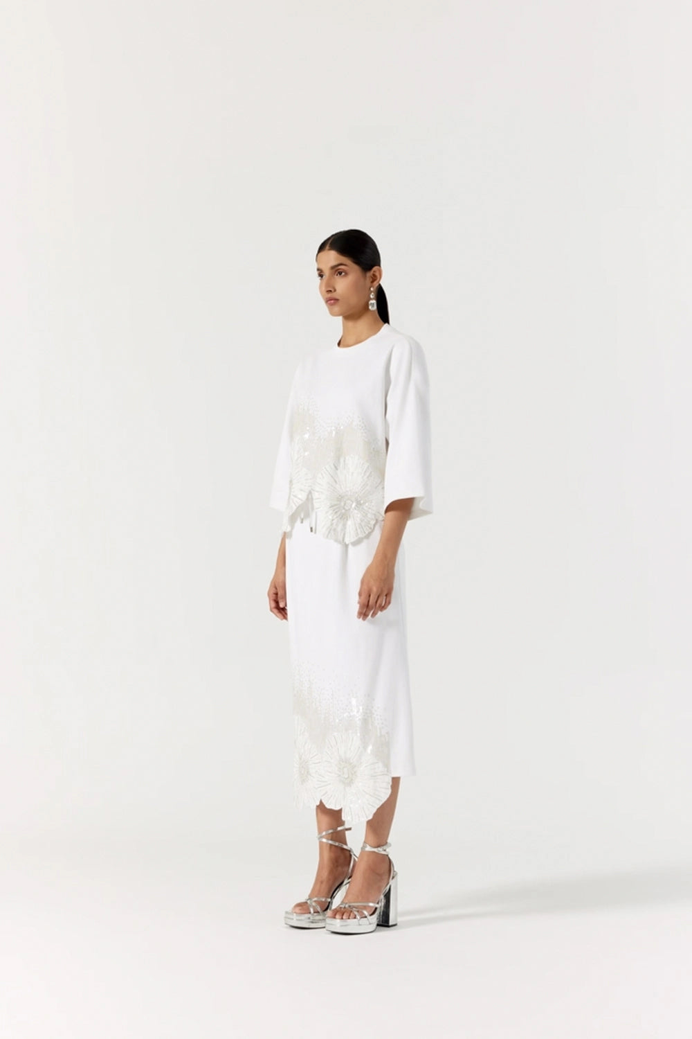 Pansy white embroidered skirt