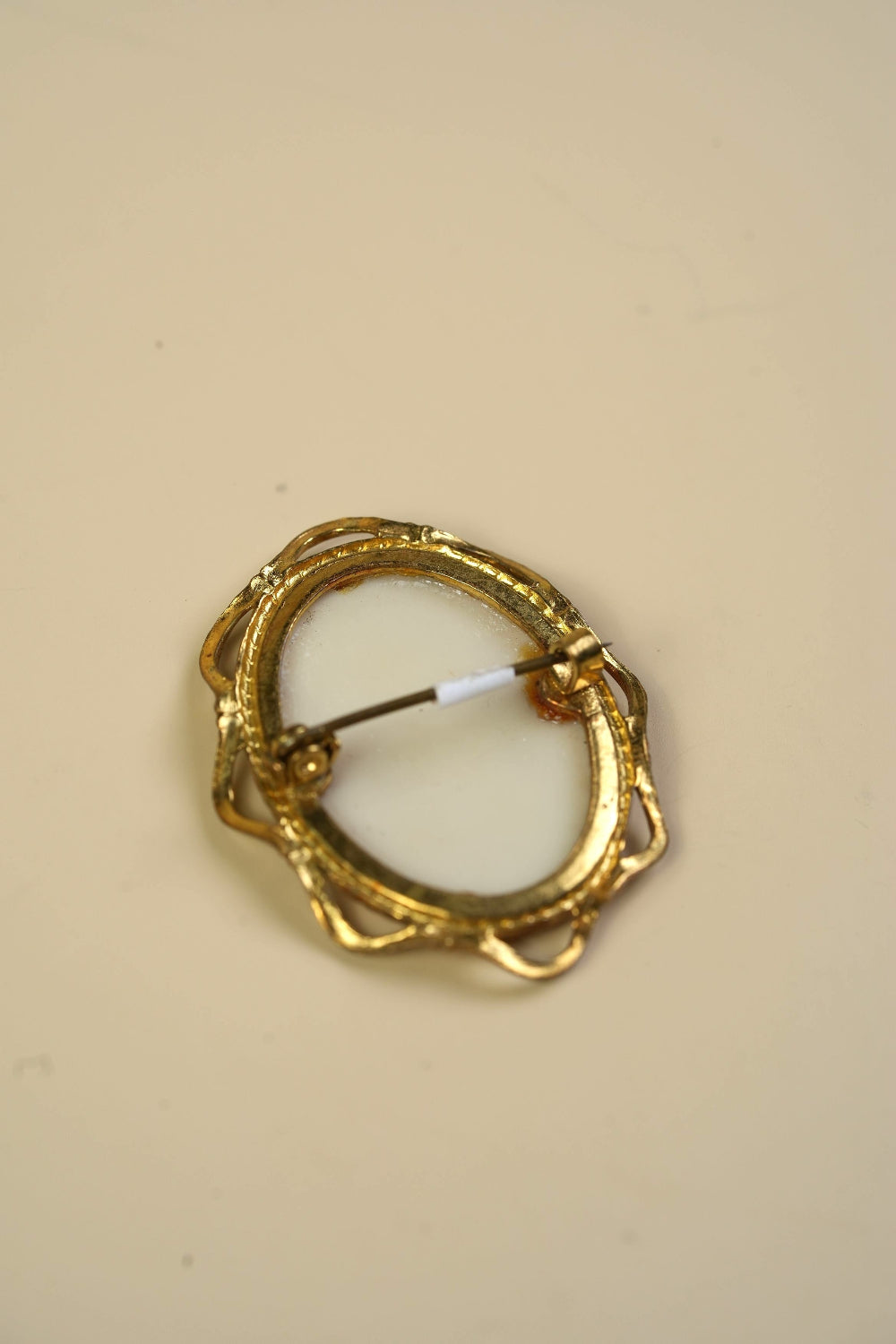 Antique Cameo Brooch | Classical Profile in Gilt Filigree Frame