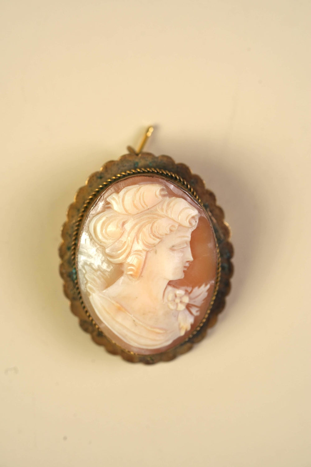 Antique Shell Cameo Brooch & Pendant With Scallops