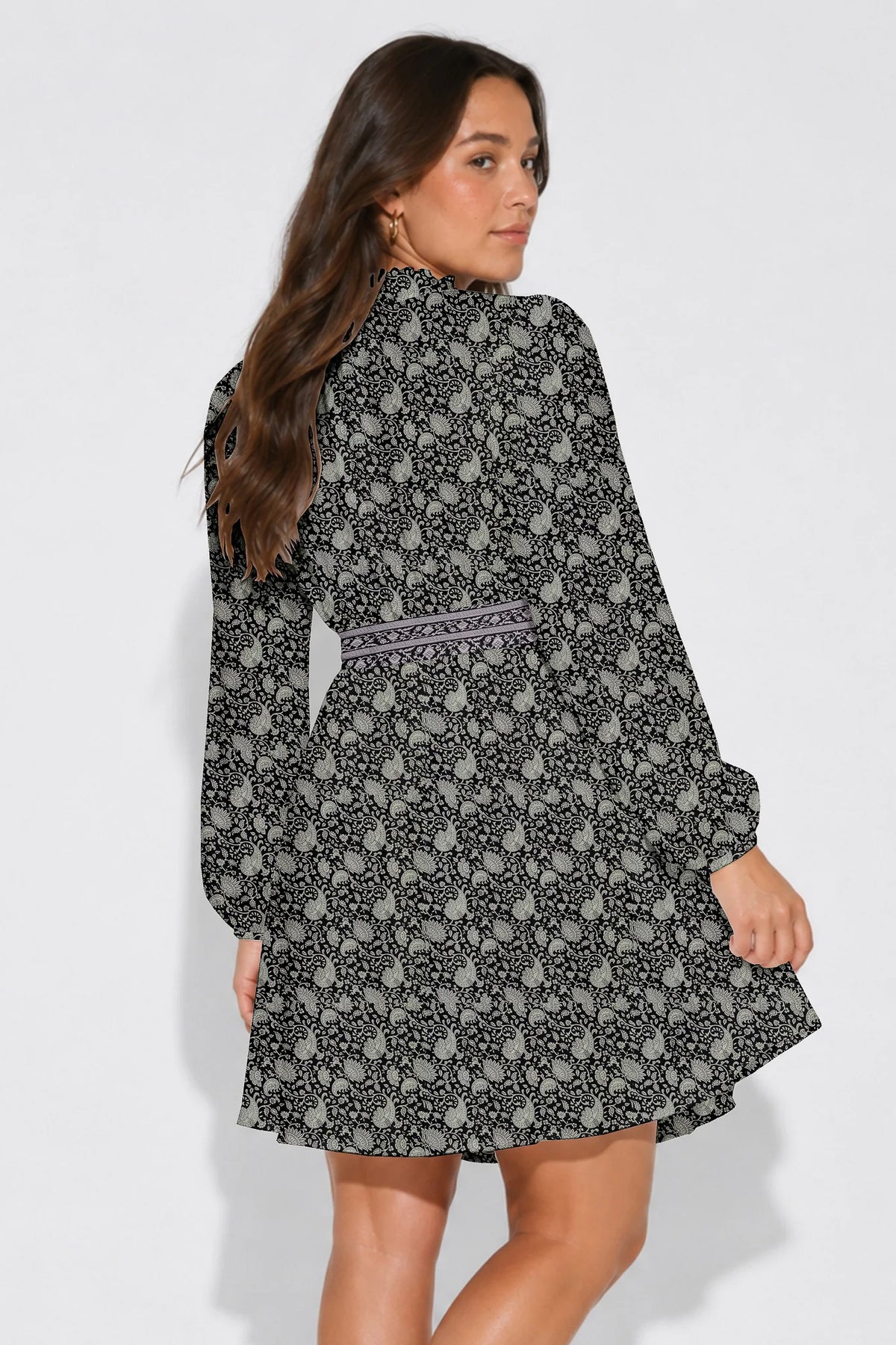 Swing dress with belt