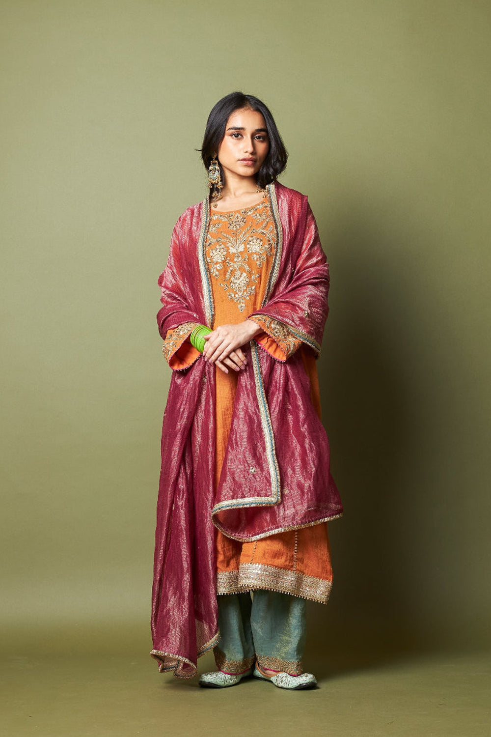 Ratnashree Embroidered Kurta Set