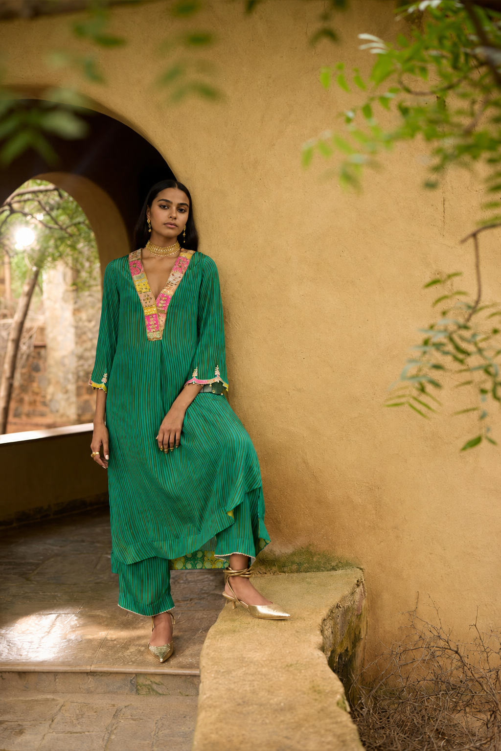 Nisbat Green Crepe Box Pleat Kurta Set