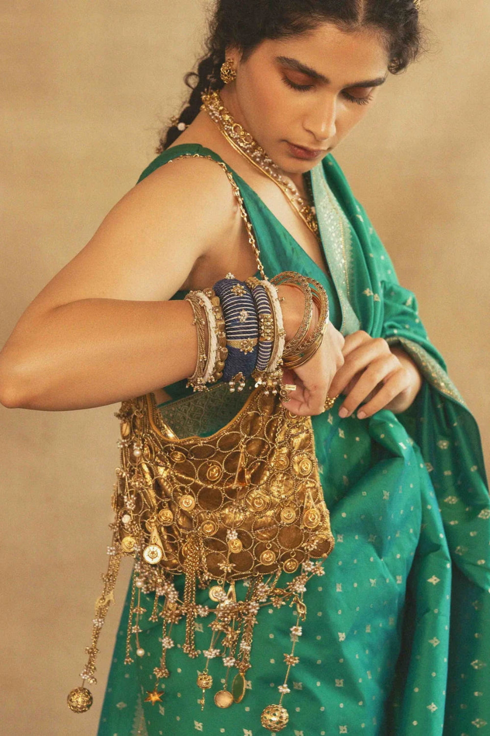 Sakhi Sitara Shoulder Bag