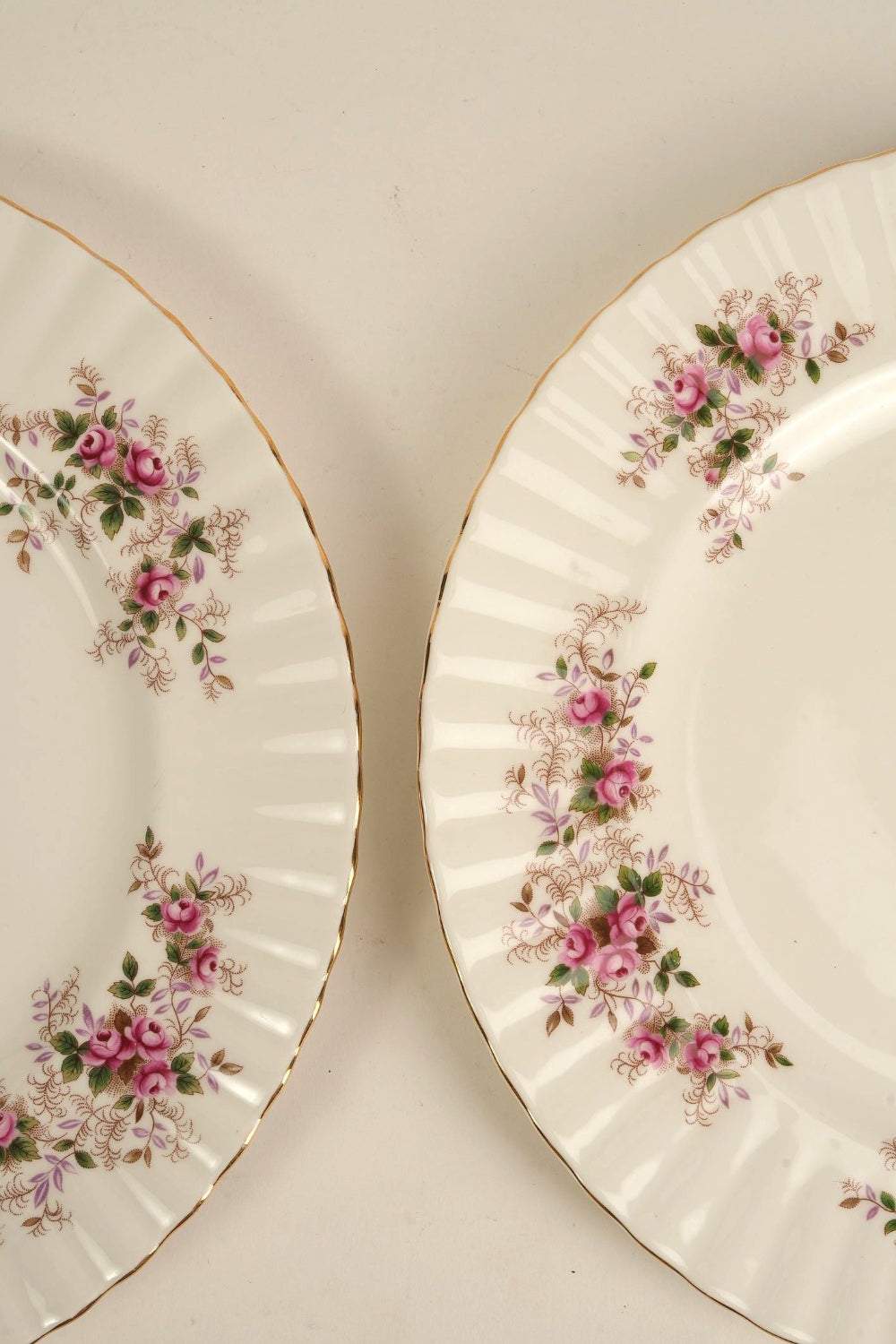 Preloved Vintage Royal Albert Victoriana Rose Dinner Plates (Set of 8)