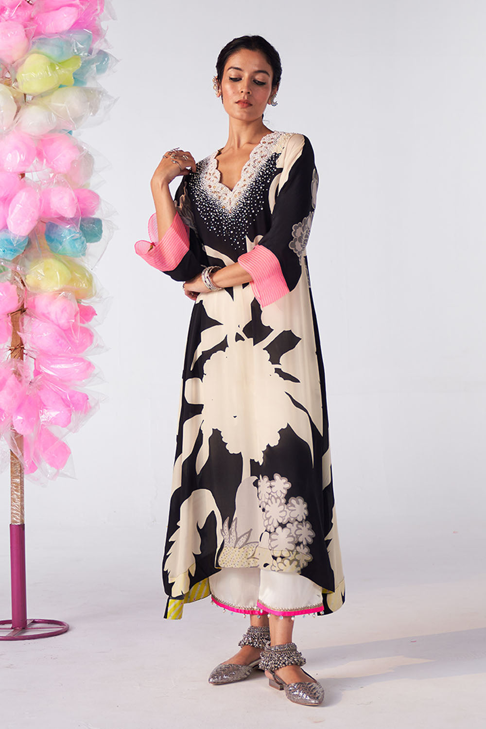 Sakhi Pearl Neck Kaftan Kurta Set
