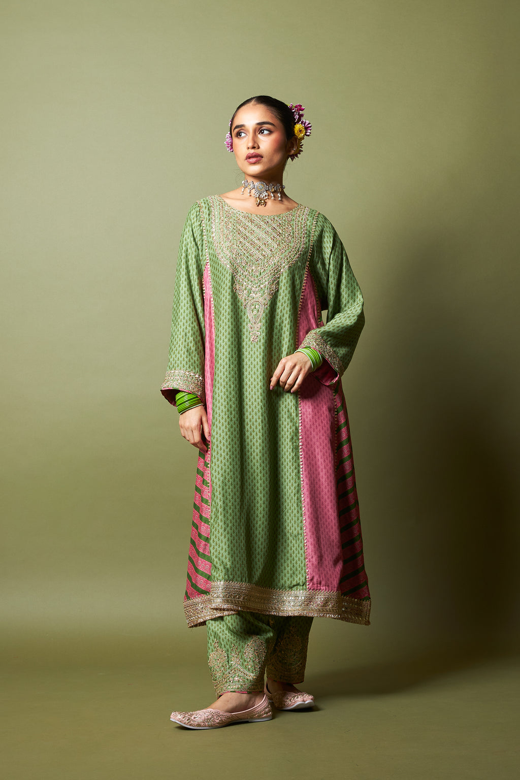 Zewara Embroidered Kurta Set