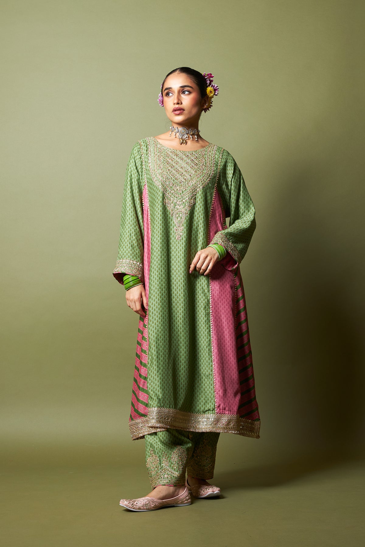Zewara Embroidered Kurta Set