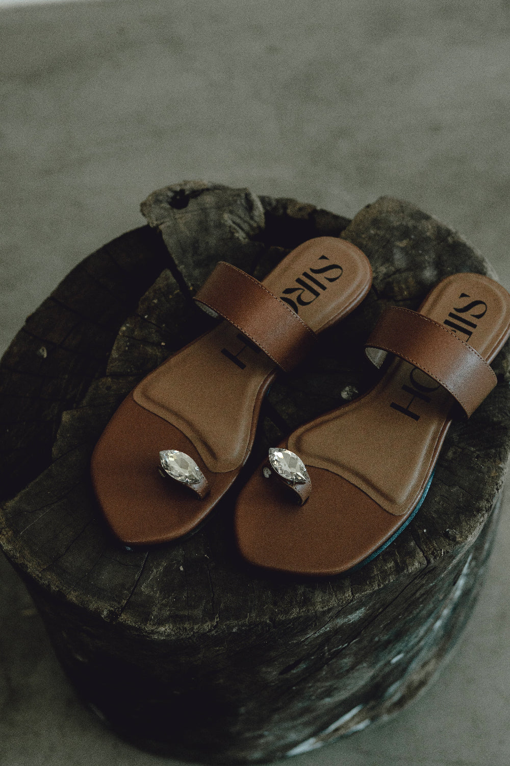 Heera Flats Tan