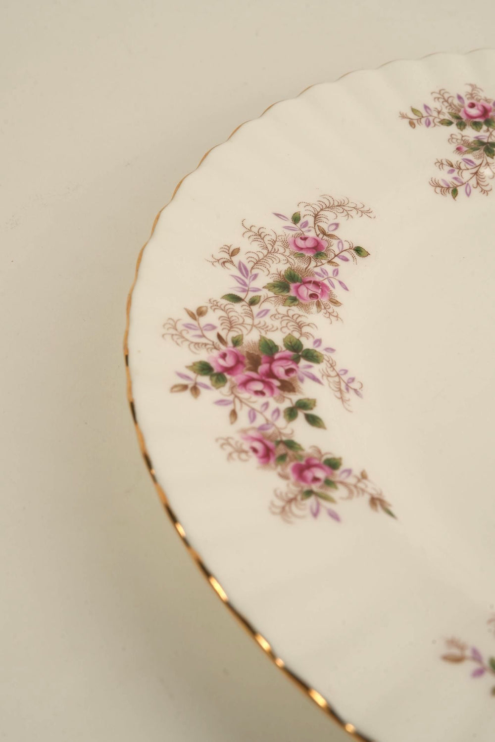 Preloved Vintage Royal Albert Victoriana Rose Dinner Plates (Set of 8)
