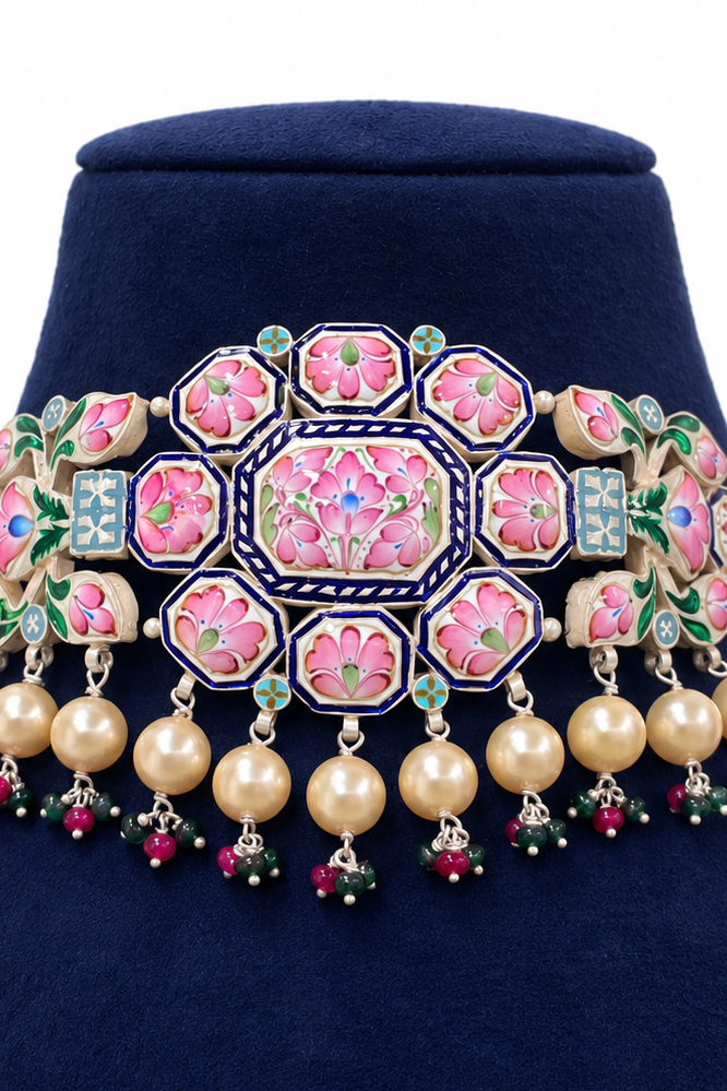 Gulraaz Choker