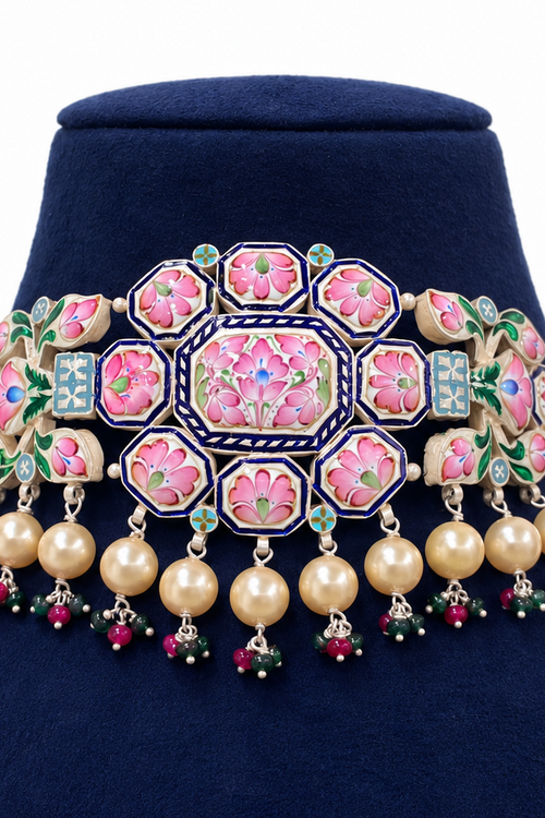 Gulraaz Choker