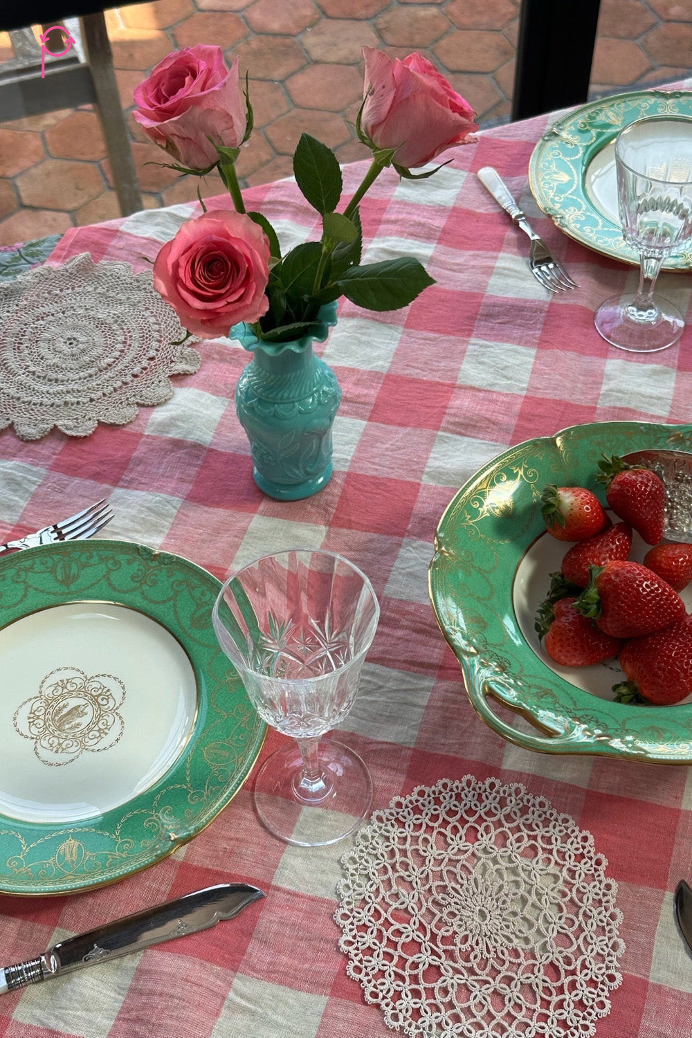 Preloved Vintage Porcelain 15-piece Wedgwood Dinner Set
